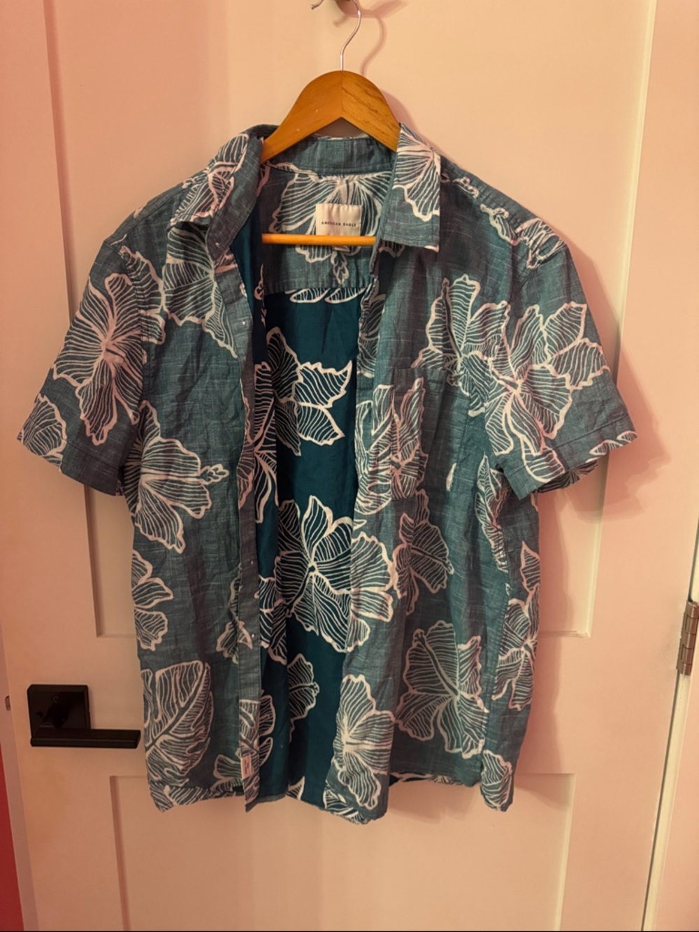 American Eagle Outfitters Teal Floral Short-Sleeve Button-Down Shirt